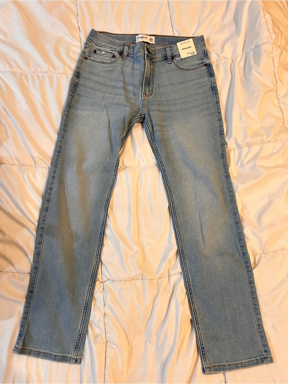 abercrombie kids Light Wash Straight-Leg Jeans